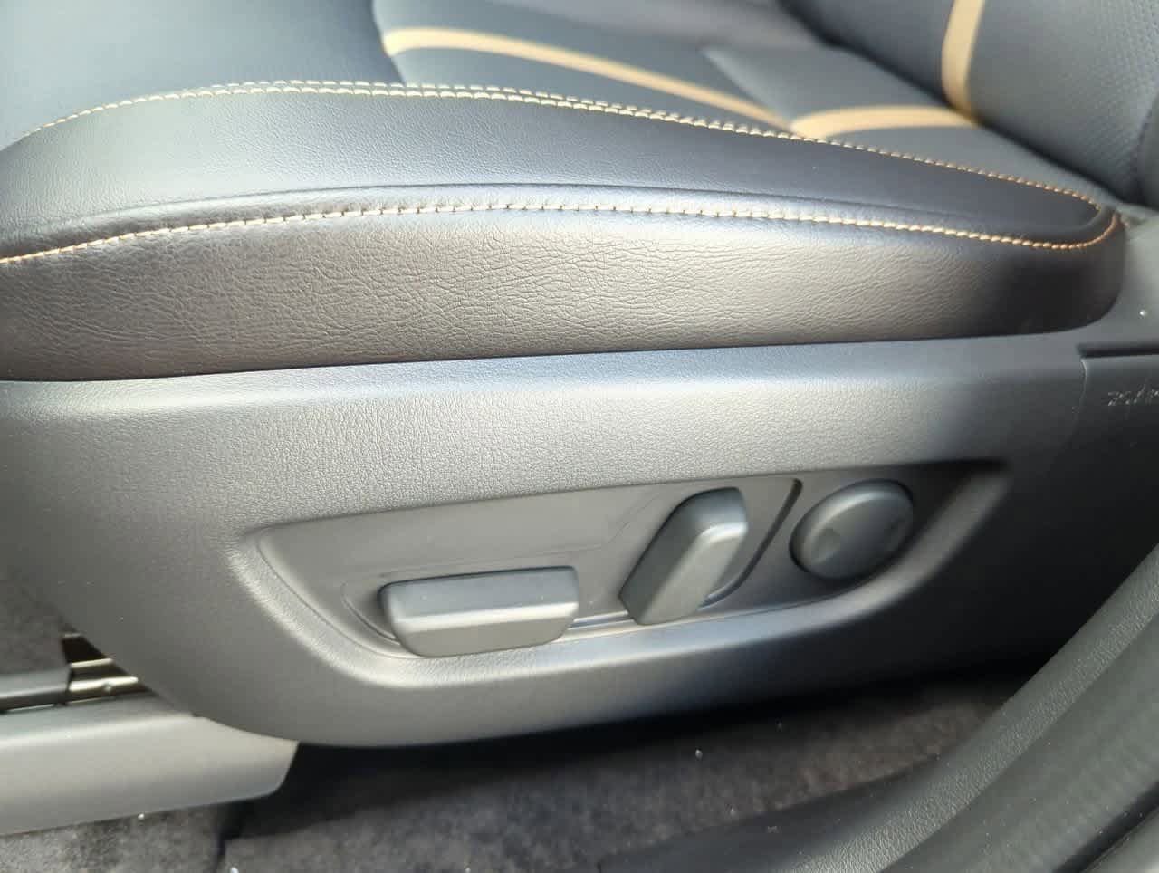 Thumbnail: 2025 Mazda CX-70 - 15