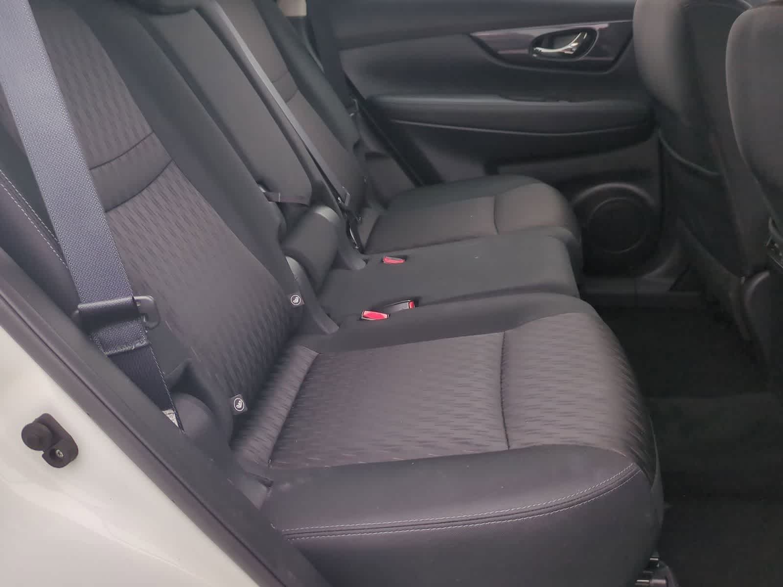 Thumbnail: 2018 Nissan Rogue - 19