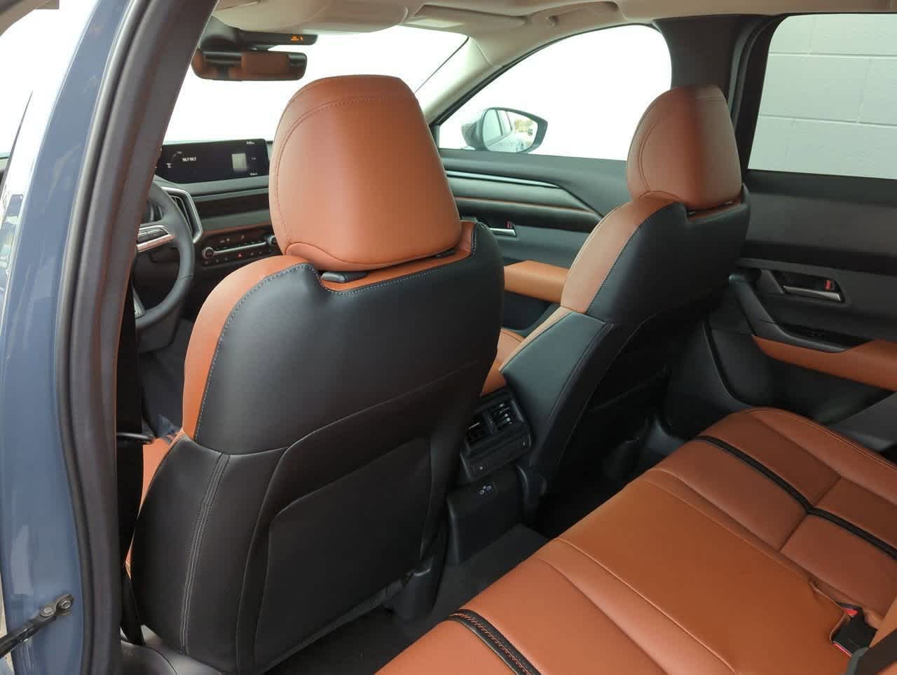 Thumbnail: 2025 Mazda CX-50 - 16