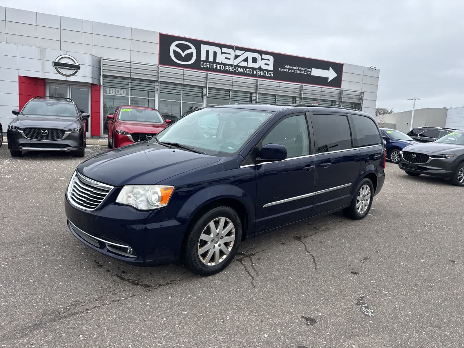 2014 Chrysler Town & Country Touring -
                  Troy, MI