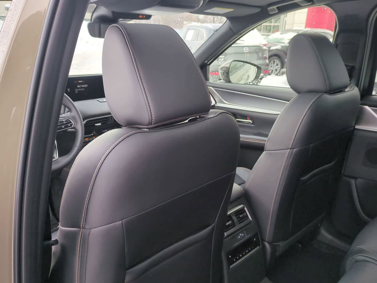 Thumbnail: 2026 Mazda CX-70 - 17