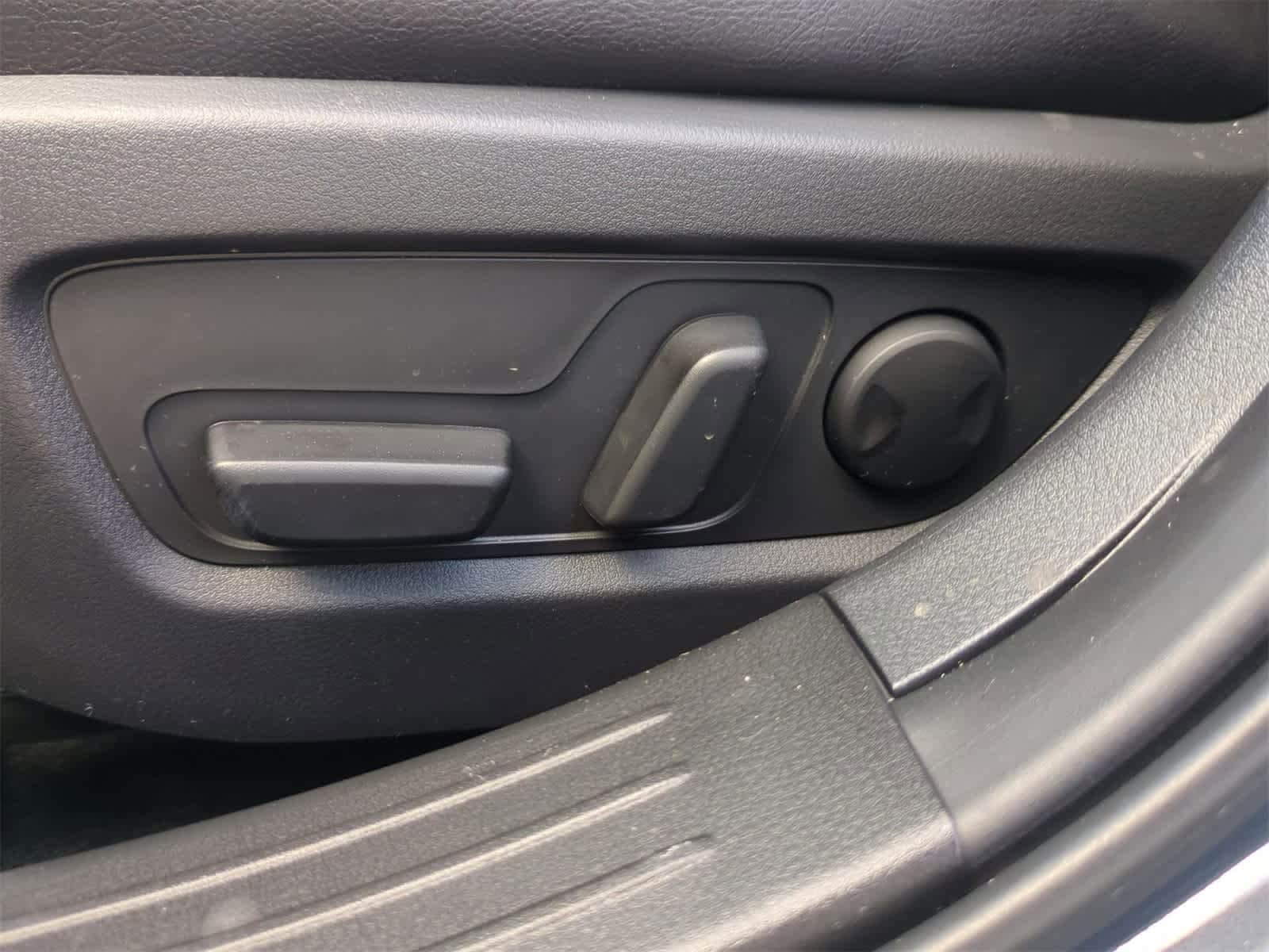 Thumbnail: 2026 Mazda CX-50 - 16