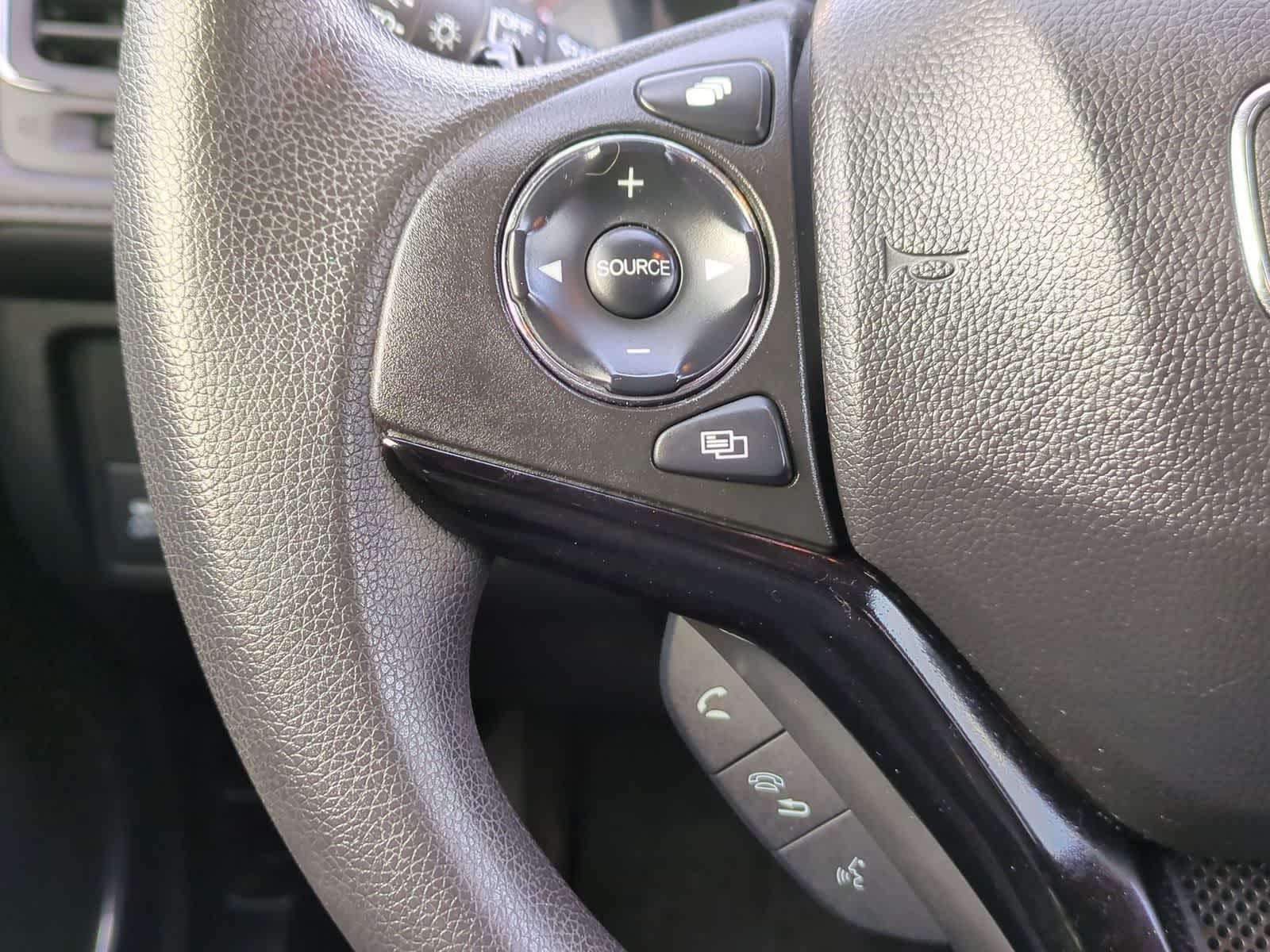 Thumbnail: 2016 Honda HR-V - 24