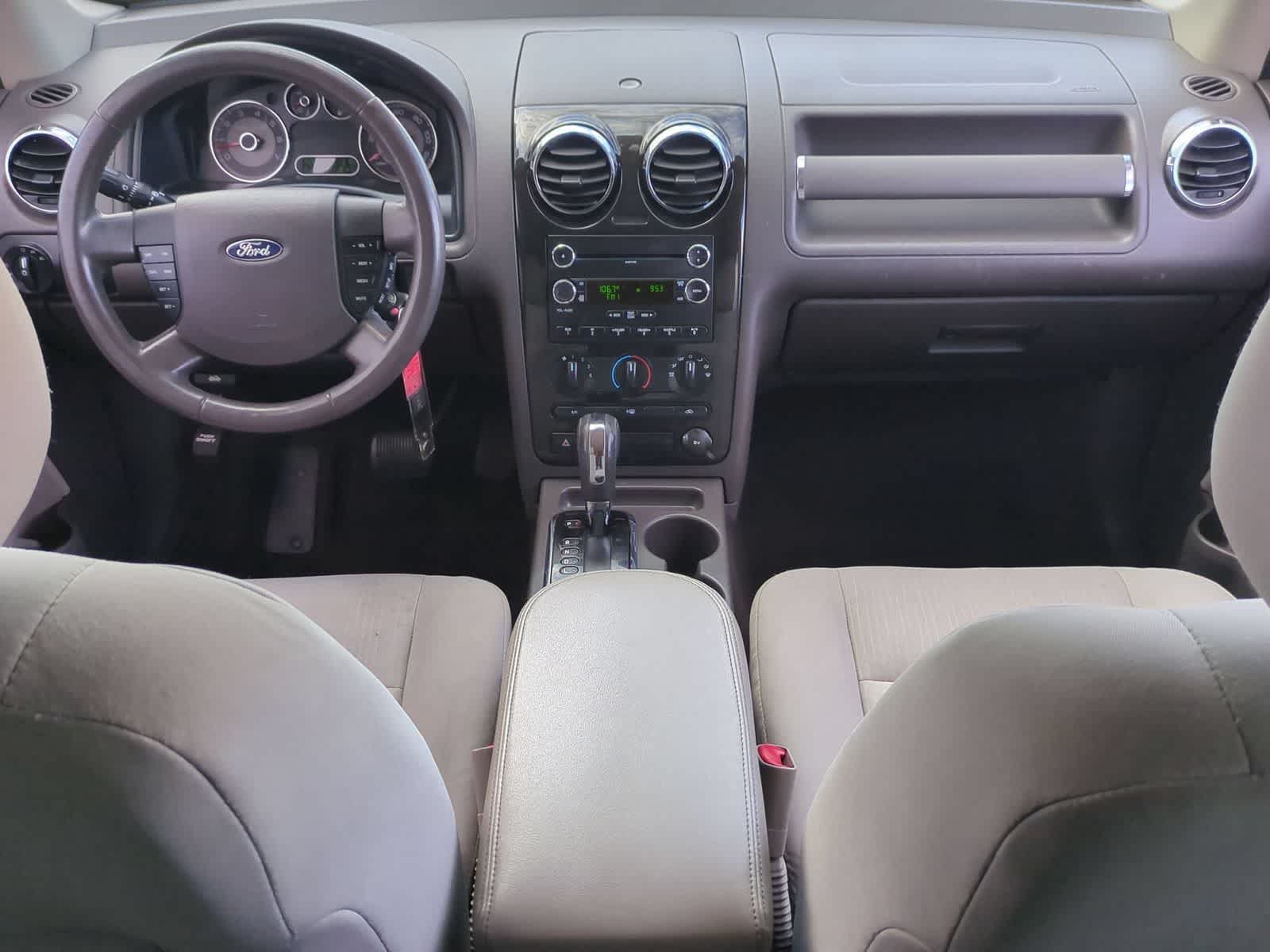 Thumbnail: 2008 Ford Taurus X - 14