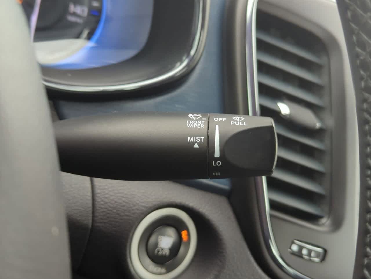 Thumbnail: 2015 Chrysler 200 - 23