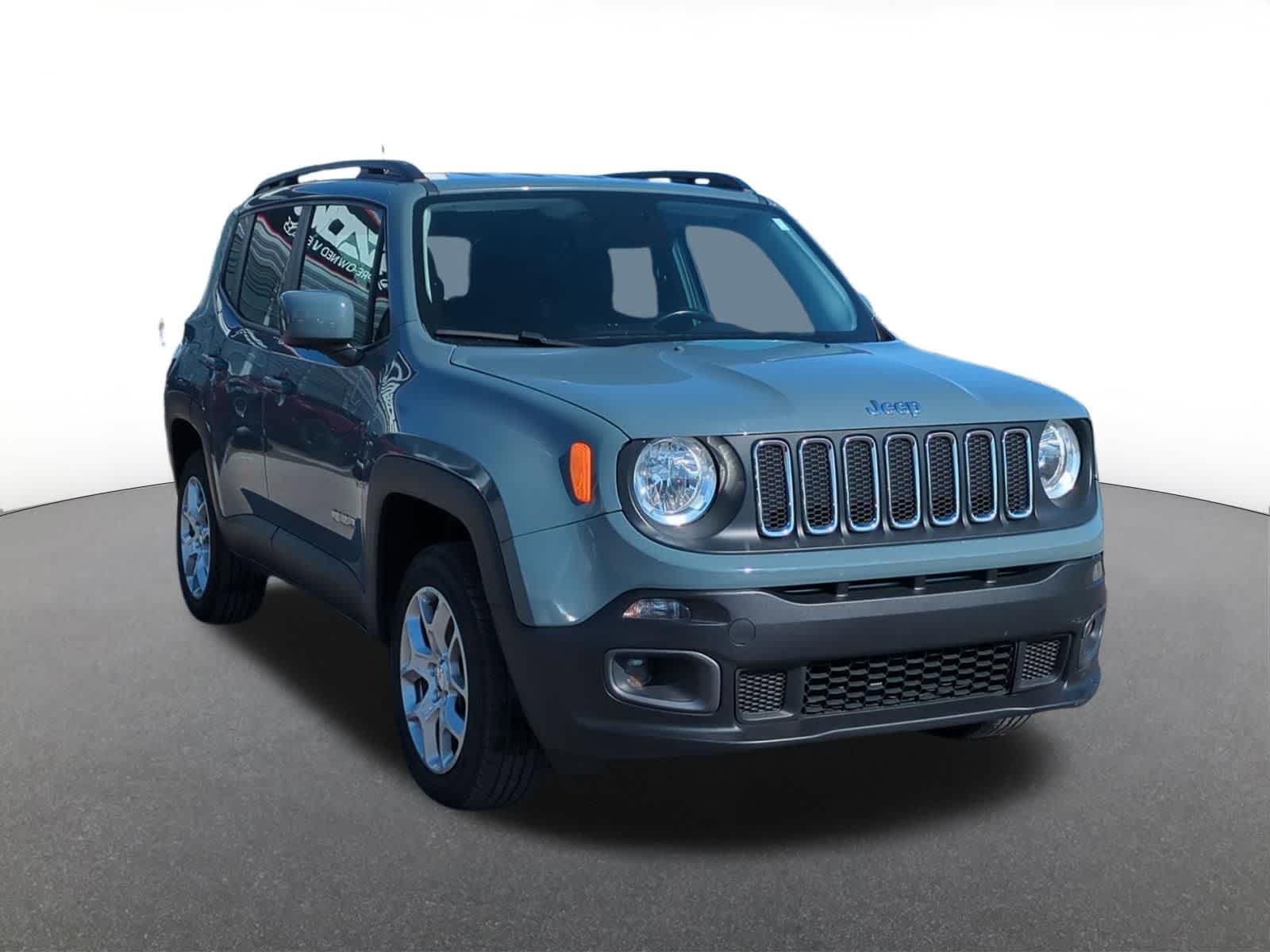 Thumbnail: 2017 Jeep Renegade - 8