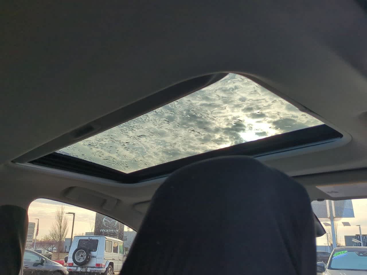 Thumbnail: 2018 Toyota RAV4 - 21