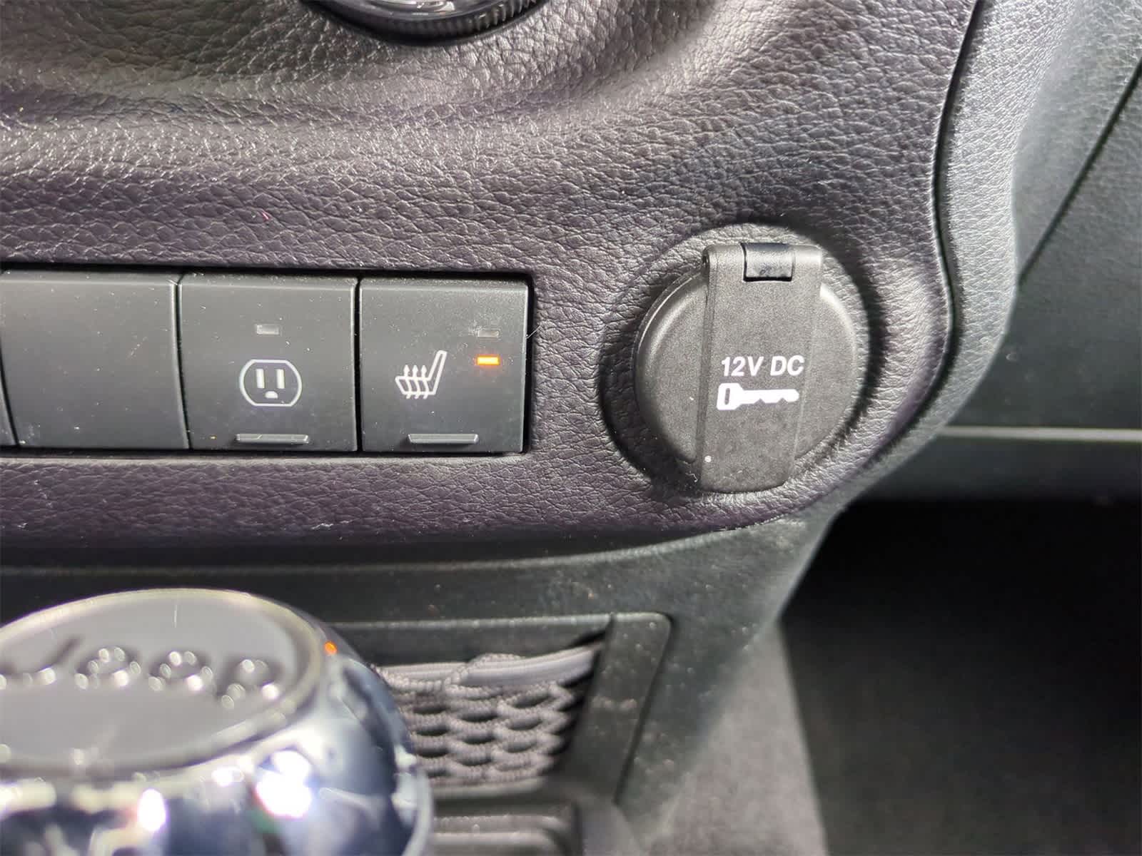 Thumbnail: 2015 Jeep Wrangler - 27