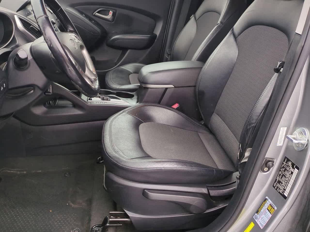 Thumbnail: 2012 Hyundai Tucson - 15