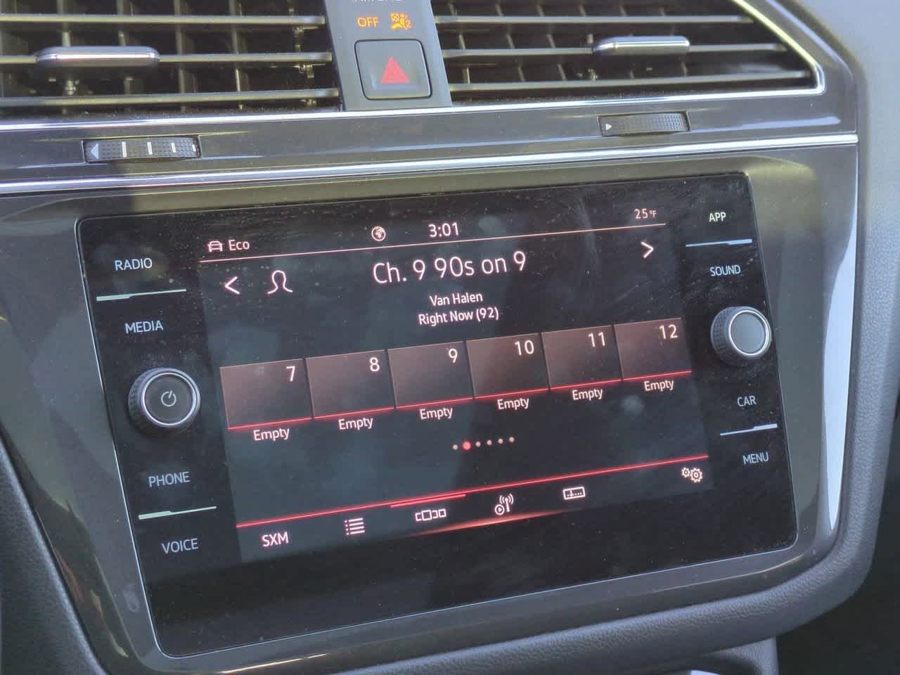 Thumbnail: 2023 Volkswagen Tiguan - 27