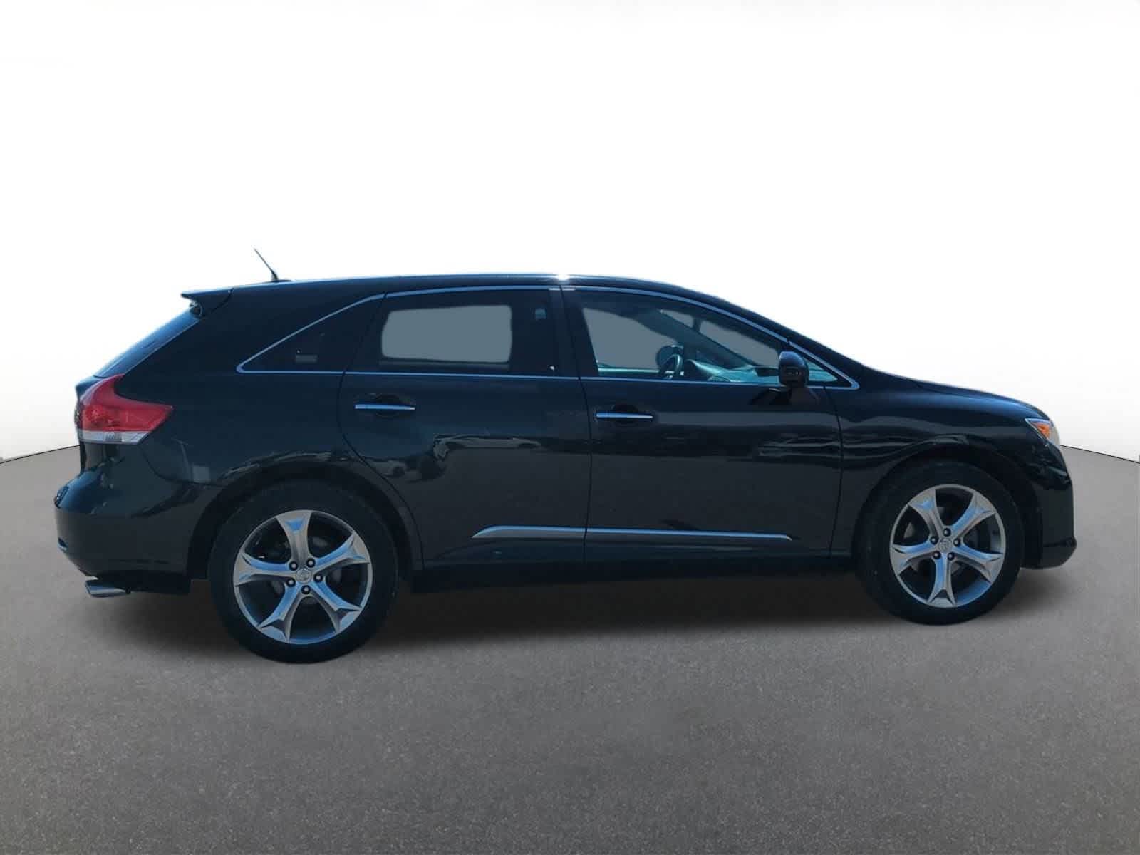 Thumbnail: 2011 Toyota Venza - 7