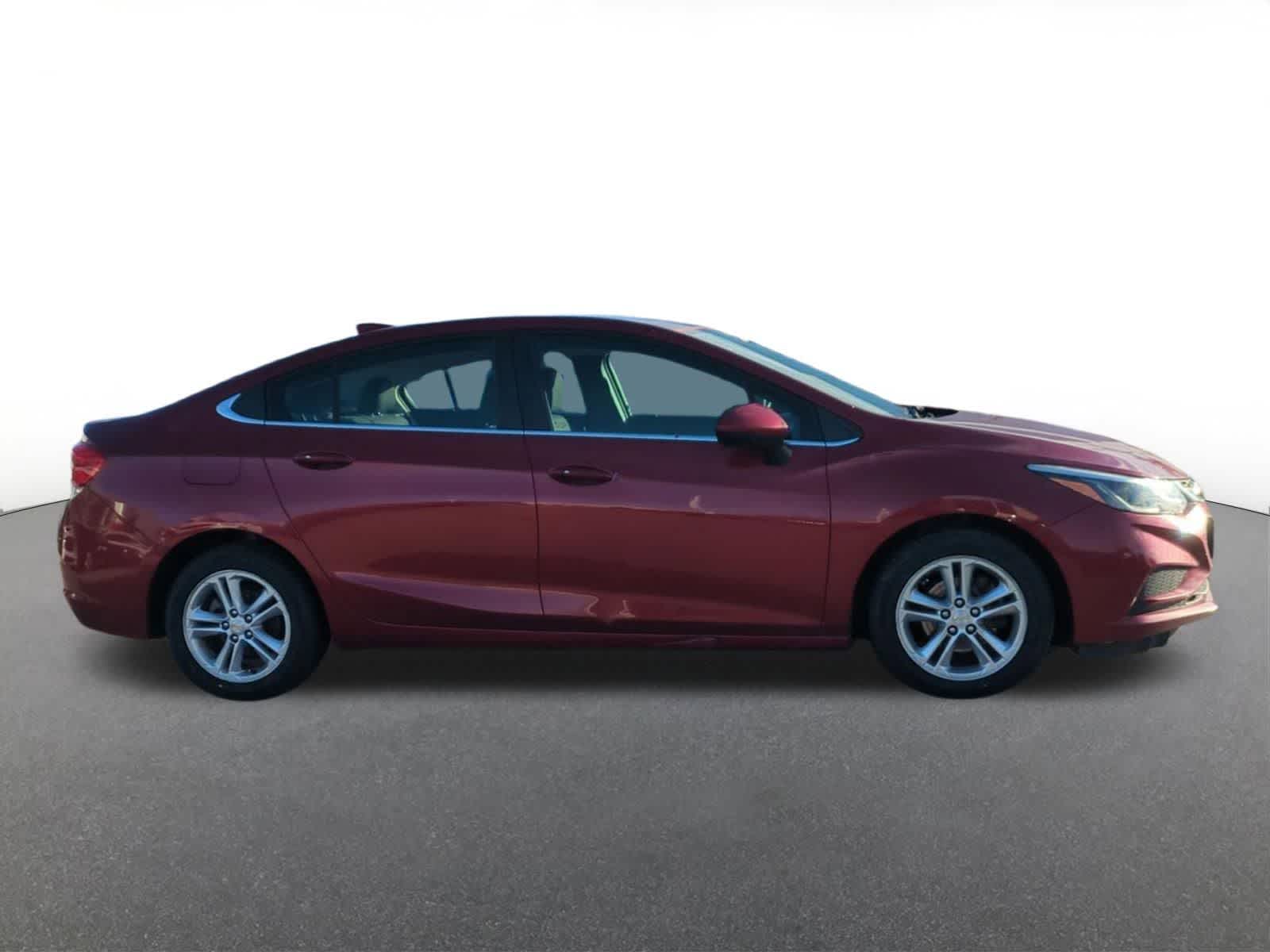 Thumbnail: 2017 Chevrolet Cruze - 7