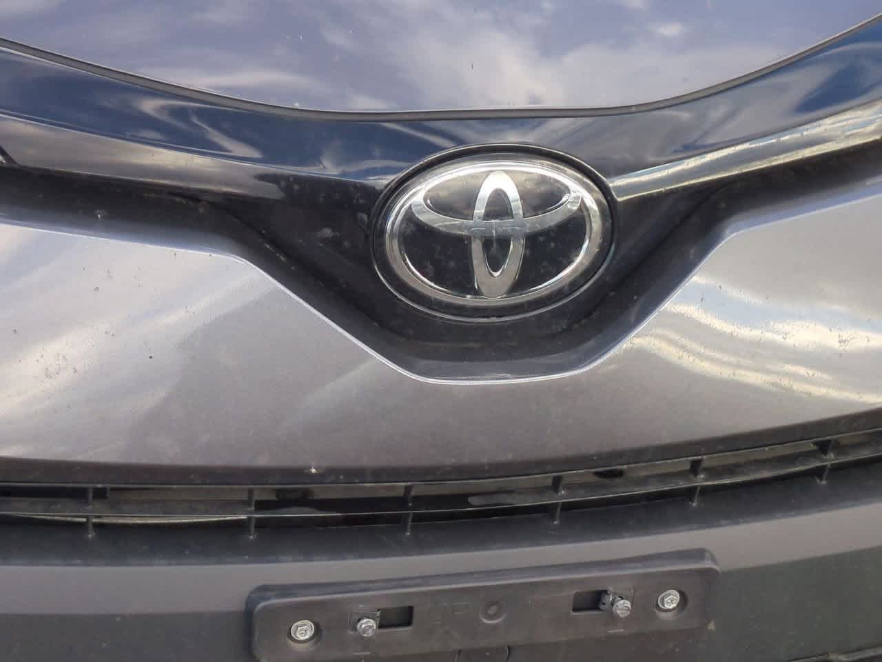 Thumbnail: 2021 Toyota C-HR - 10