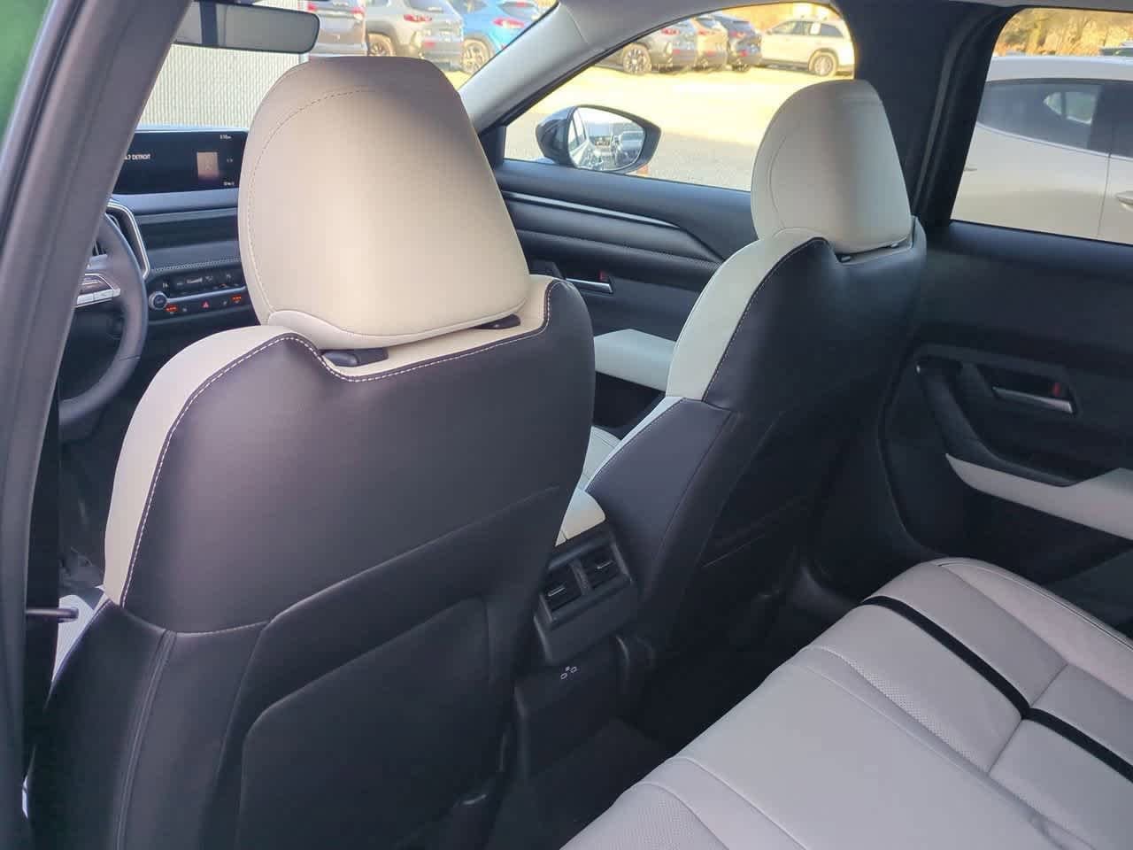 Thumbnail: 2026 Mazda CX-50 - 17