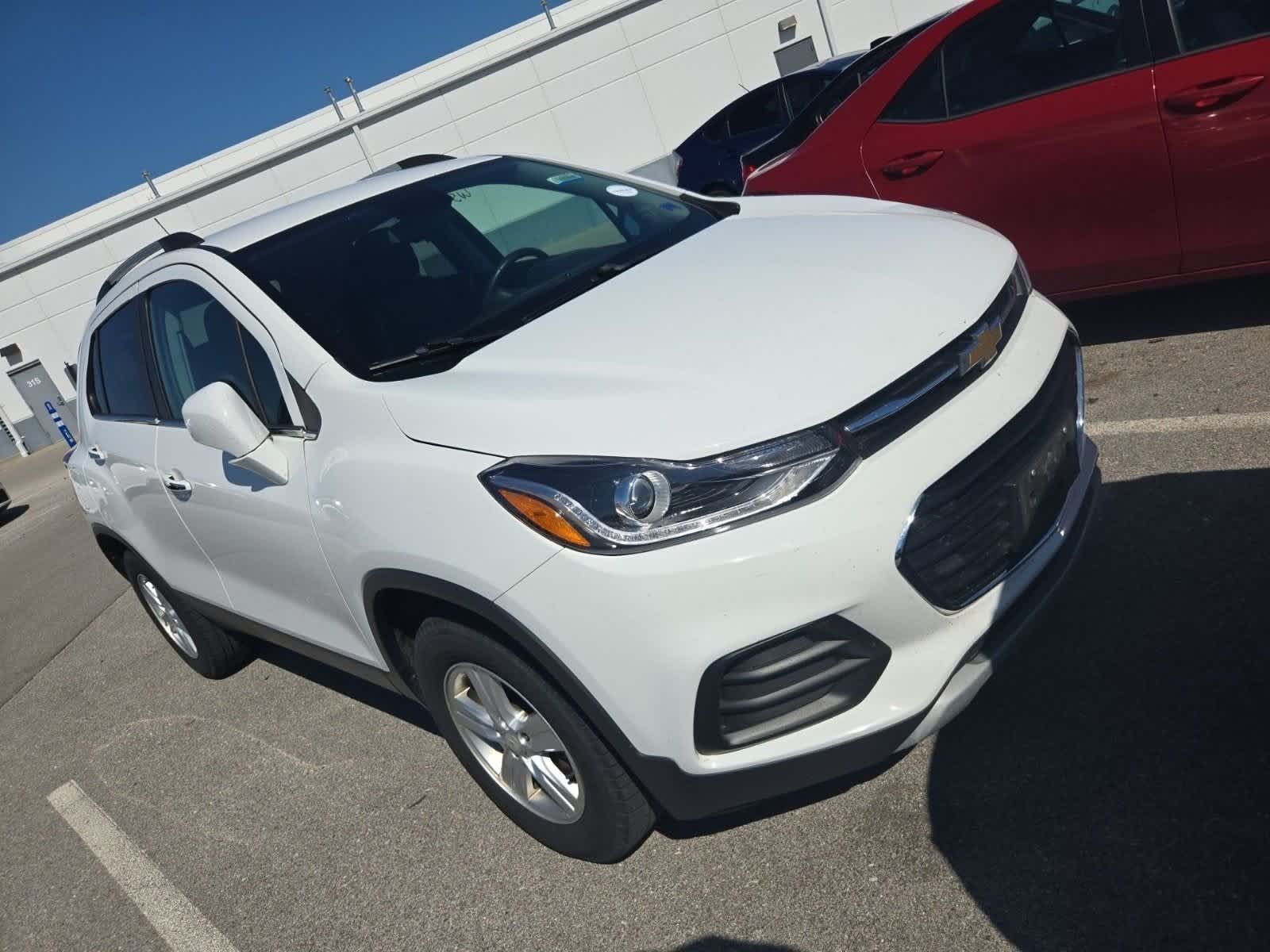 Thumbnail: 2017 Chevrolet Trax - 6