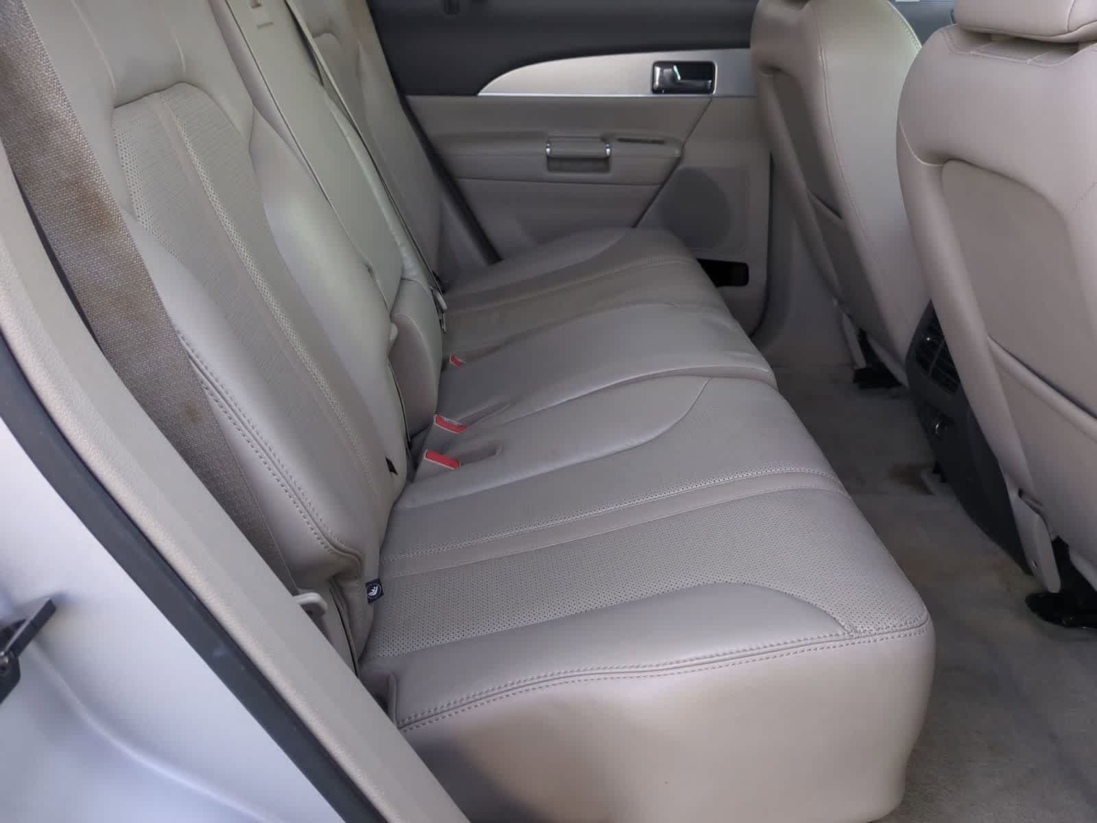 Thumbnail: 2011 Lincoln MKX - 20