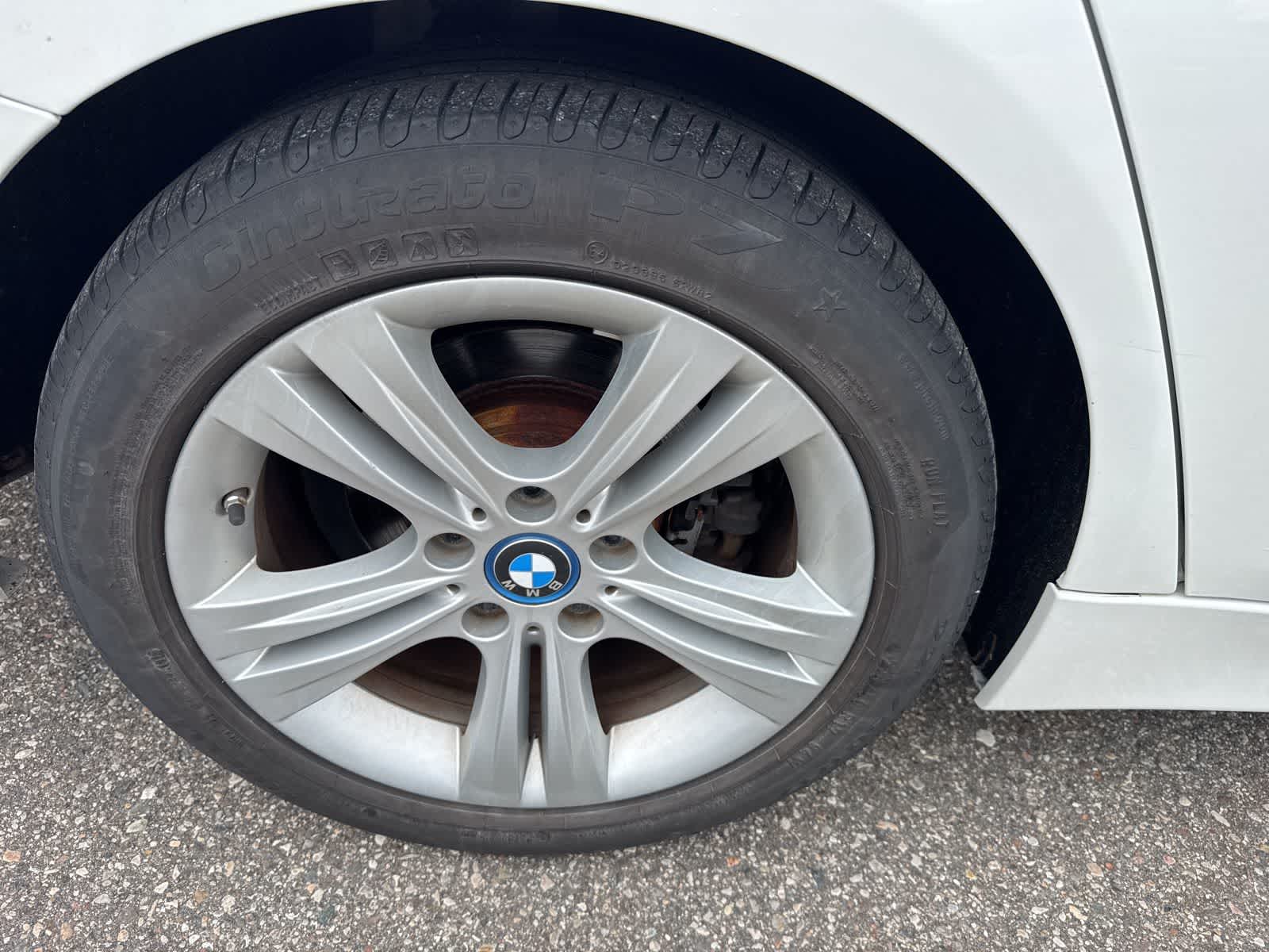 Thumbnail: 2017 BMW 3 Series - 12