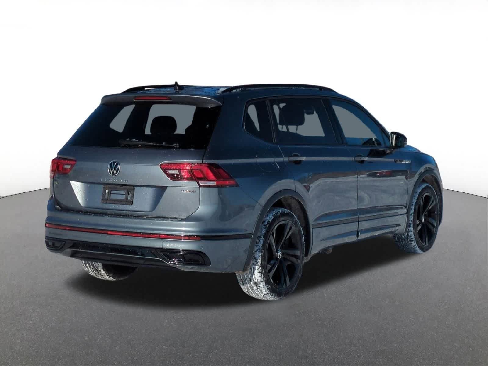 Thumbnail: 2023 Volkswagen Tiguan - 6