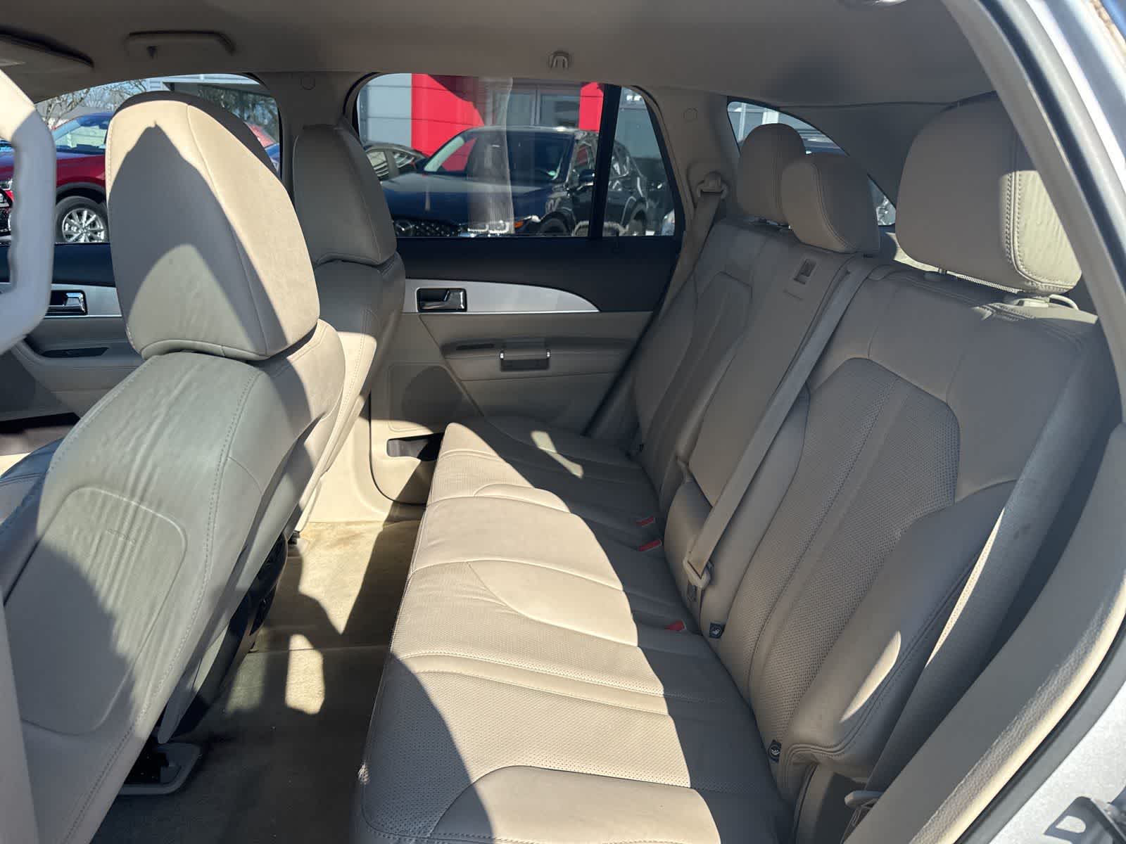 Thumbnail: 2011 Lincoln MKX - 16