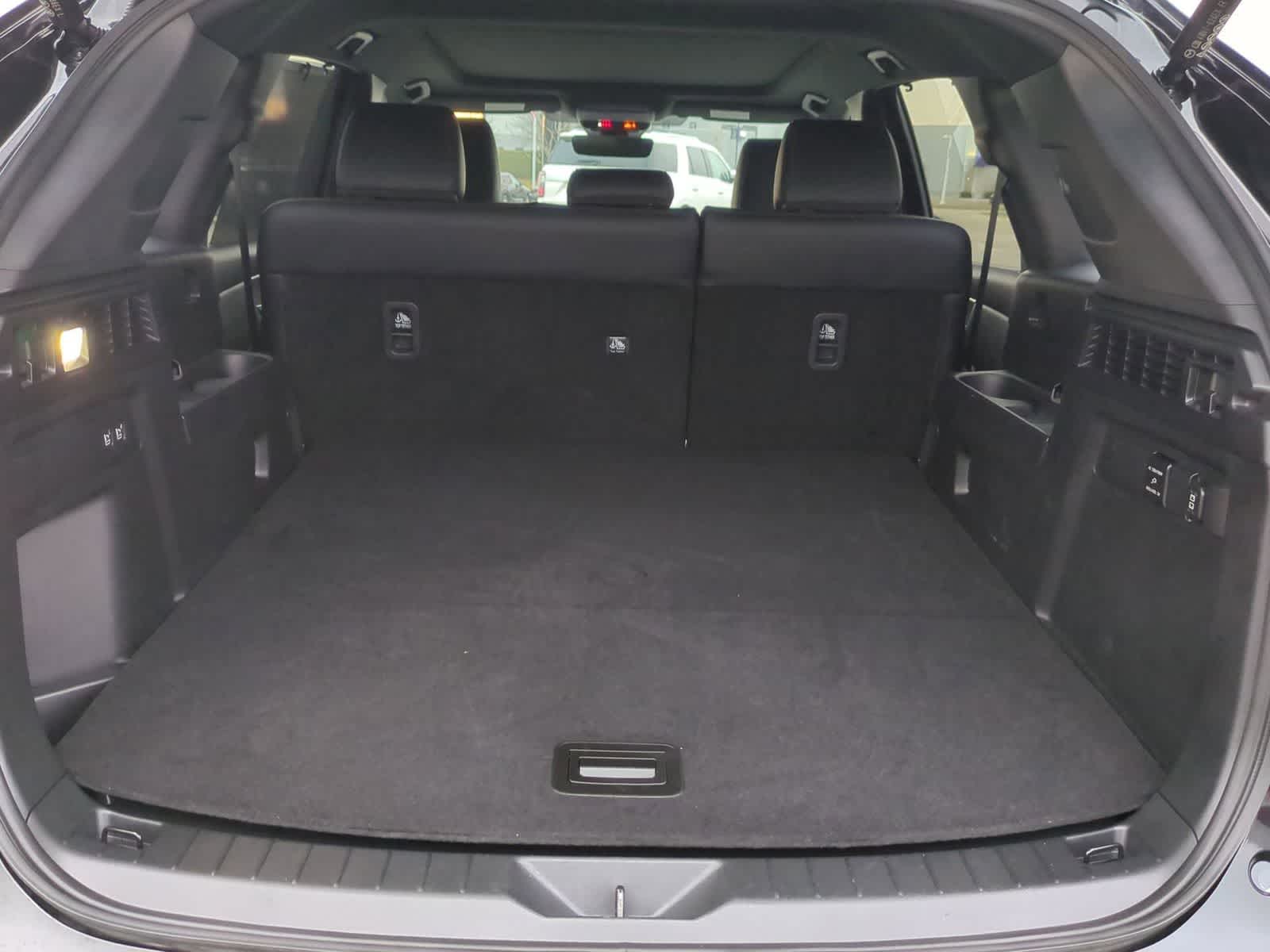 Thumbnail: 2025 Mazda CX-70 - 35