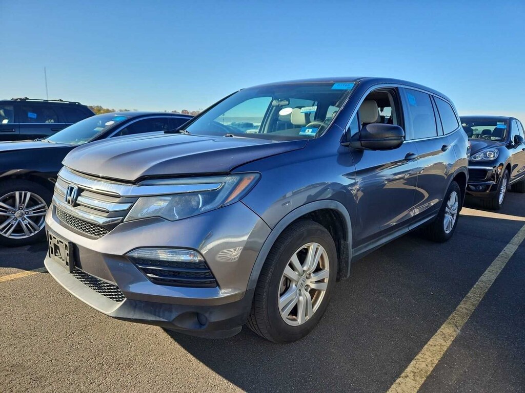 Used 2016 Honda Pilot LX AWD SUV