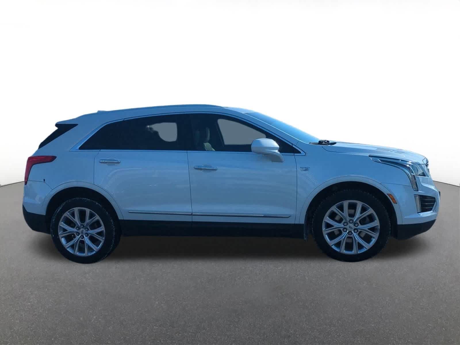 Thumbnail: 2017 Cadillac XT5 - 7