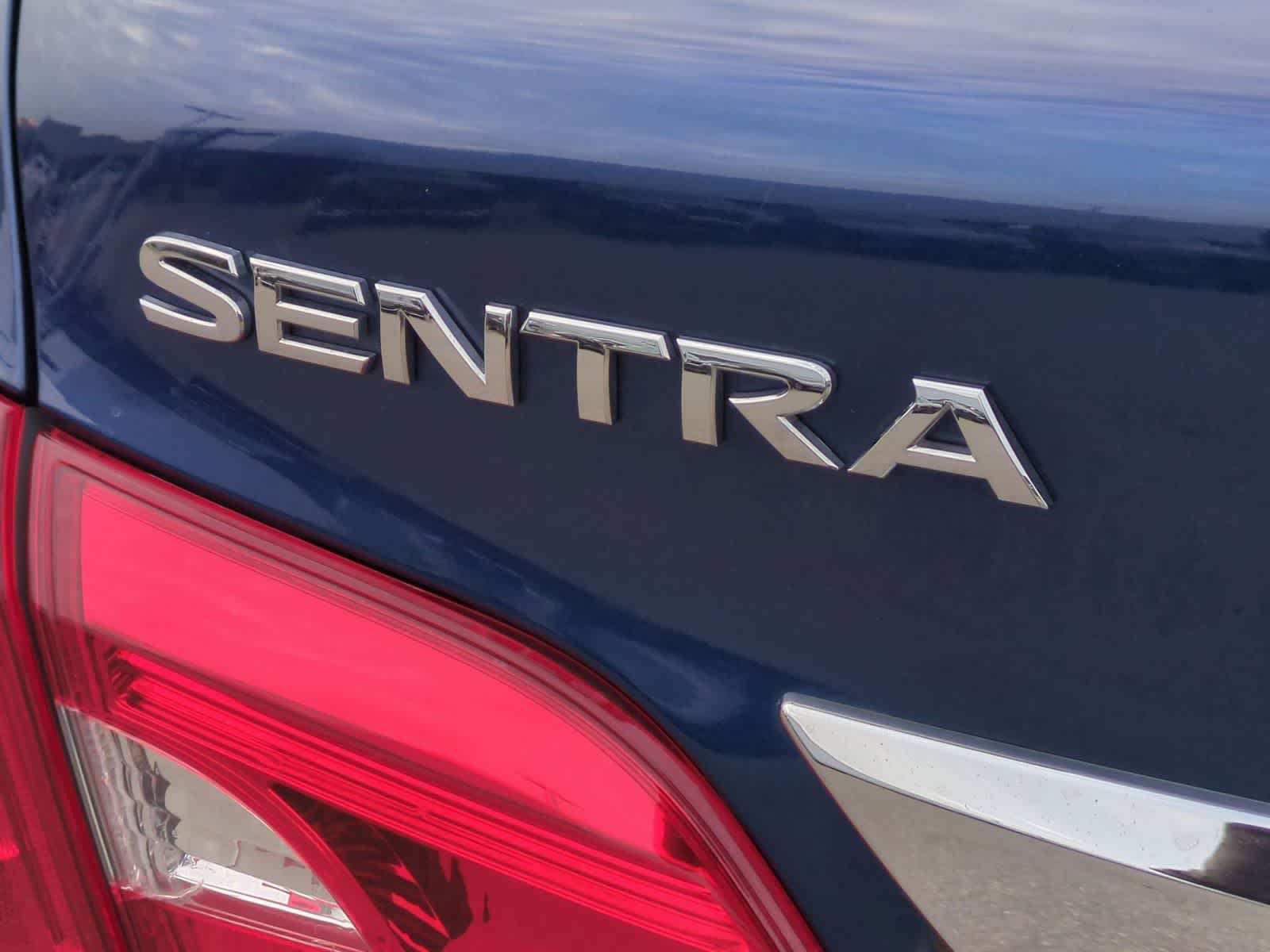 Thumbnail: 2019 Nissan Sentra - 12