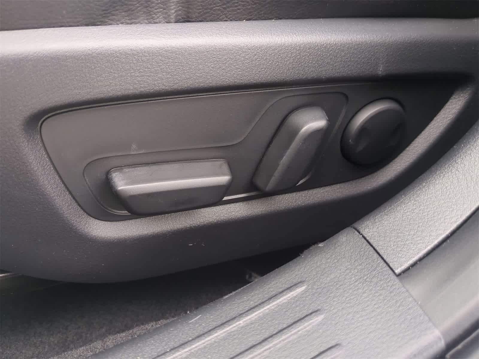 Thumbnail: 2026 Mazda CX-50 - 16