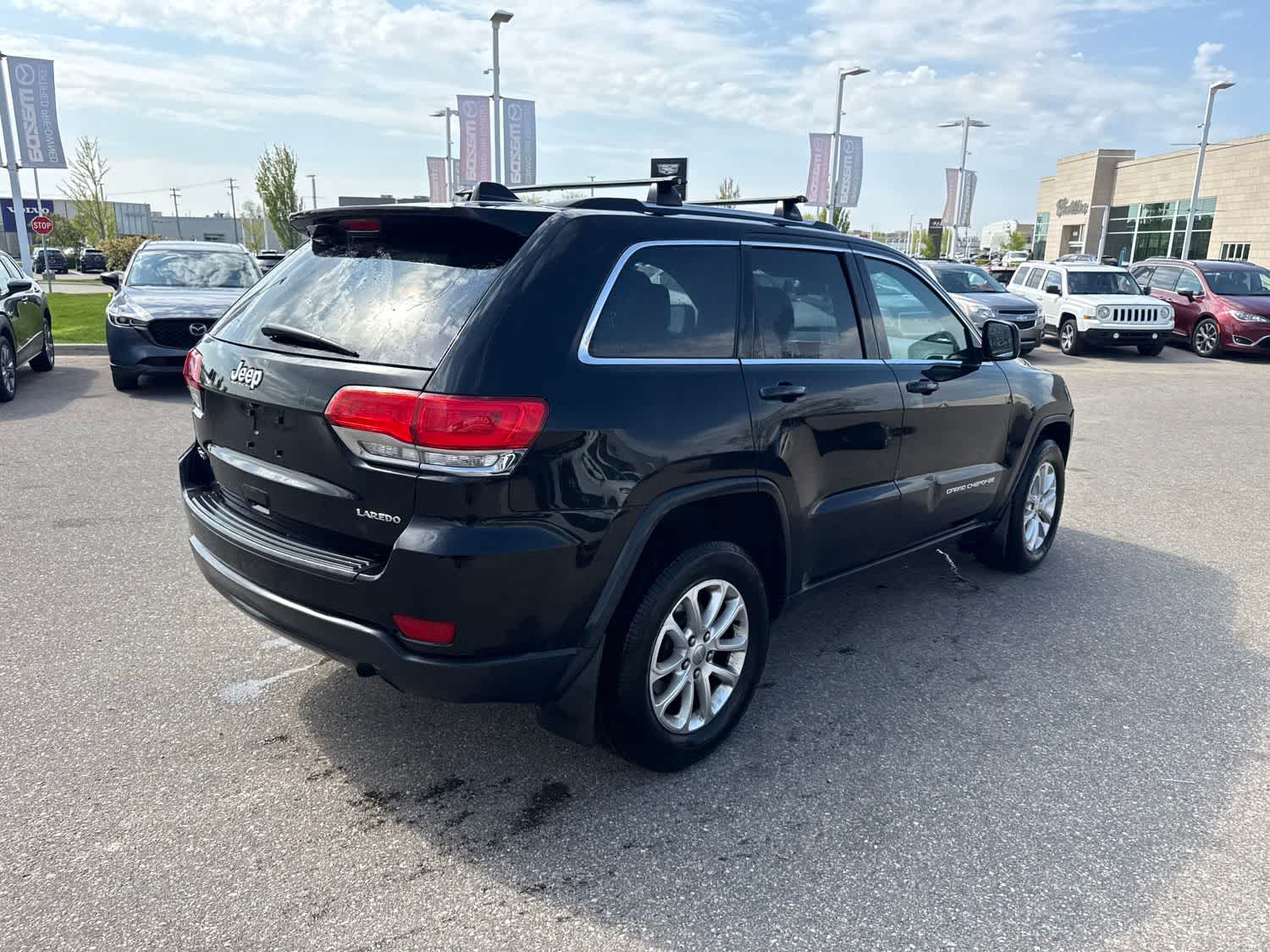 Thumbnail: 2015 Jeep Grand Cherokee - 5