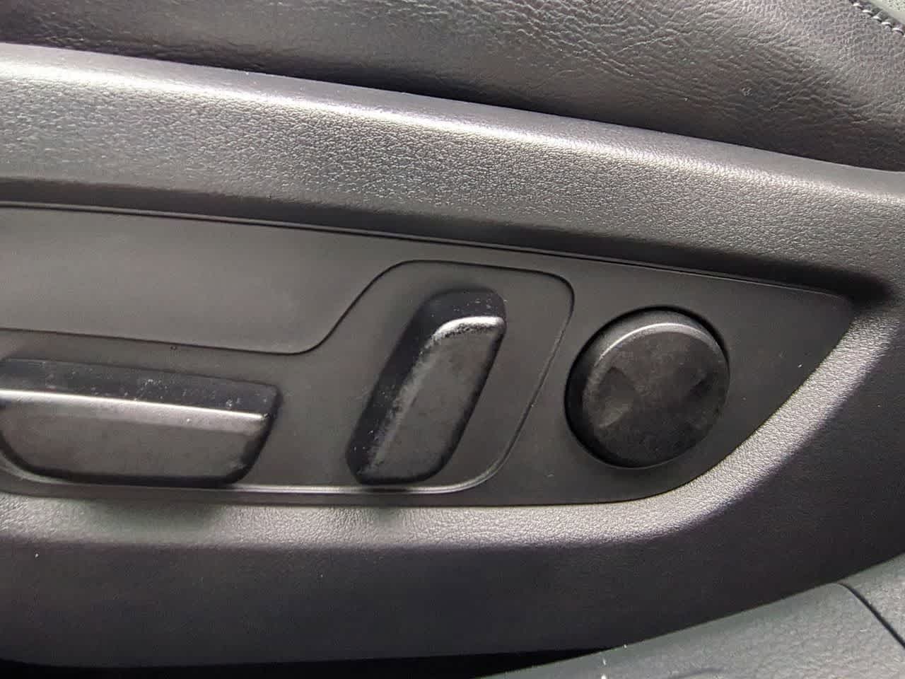 Thumbnail: 2025 Mazda CX-50 - 17