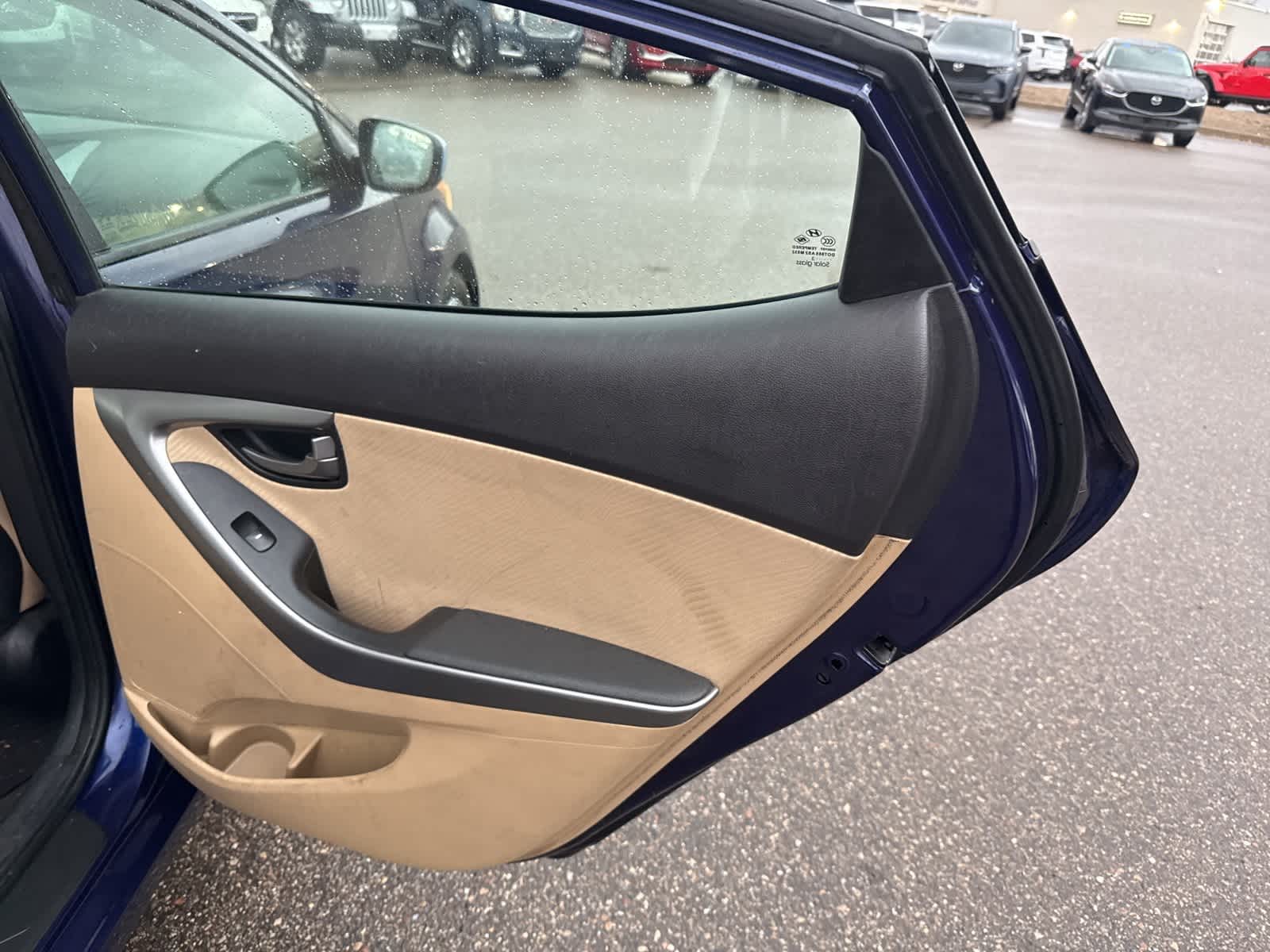 Thumbnail: 2013 Hyundai Elantra - 23