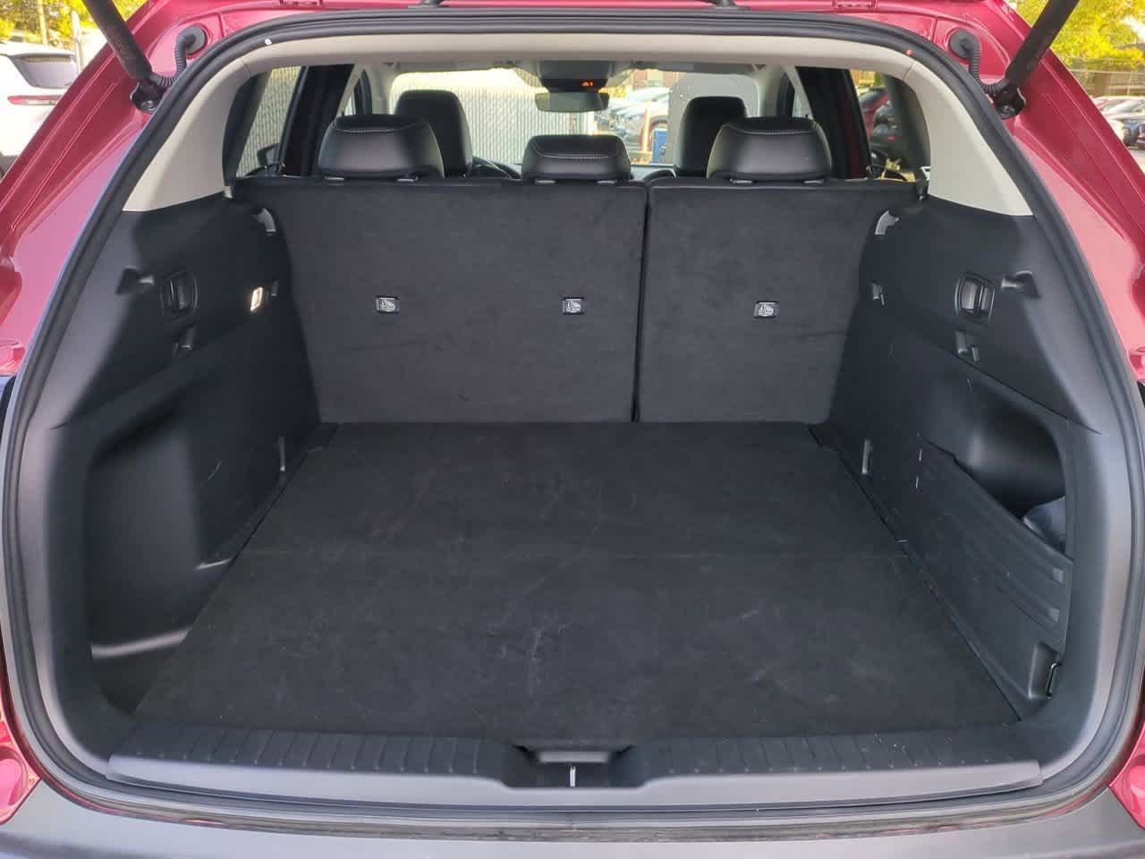 Thumbnail: 2025 Mazda CX-50 - 30