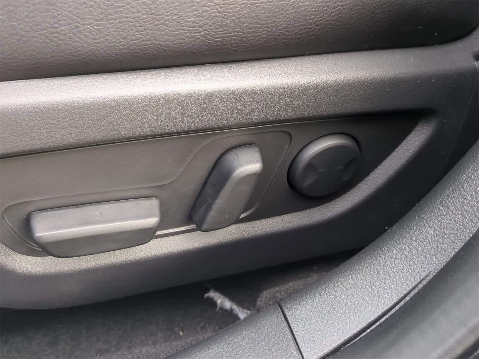 Thumbnail: 2026 Mazda CX-50 - 16