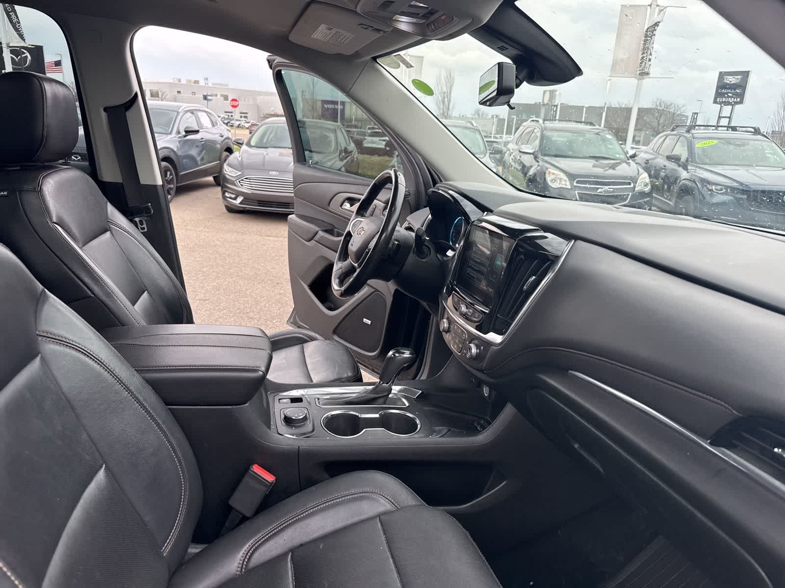 Thumbnail: 2019 Chevrolet Traverse - 27