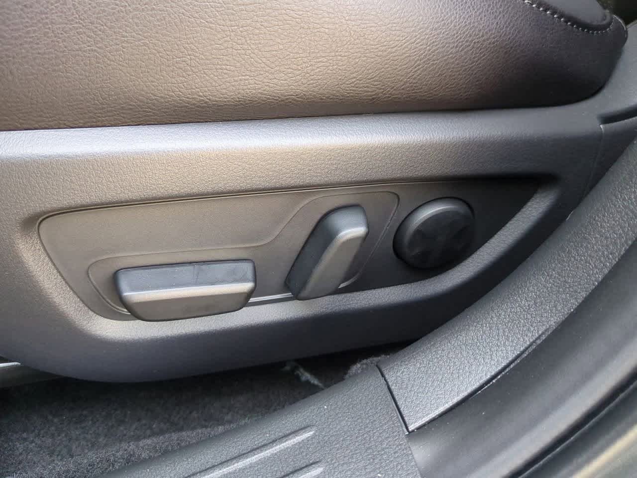 Thumbnail: 2025 Mazda CX-50 - 15