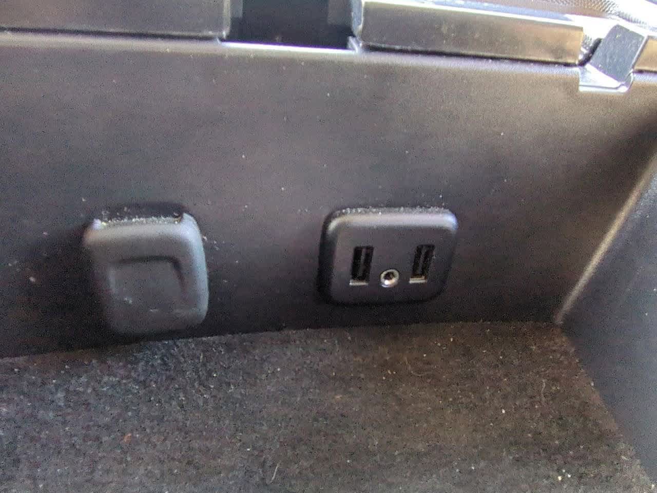 Thumbnail: 2017 Chevrolet Suburban - 29