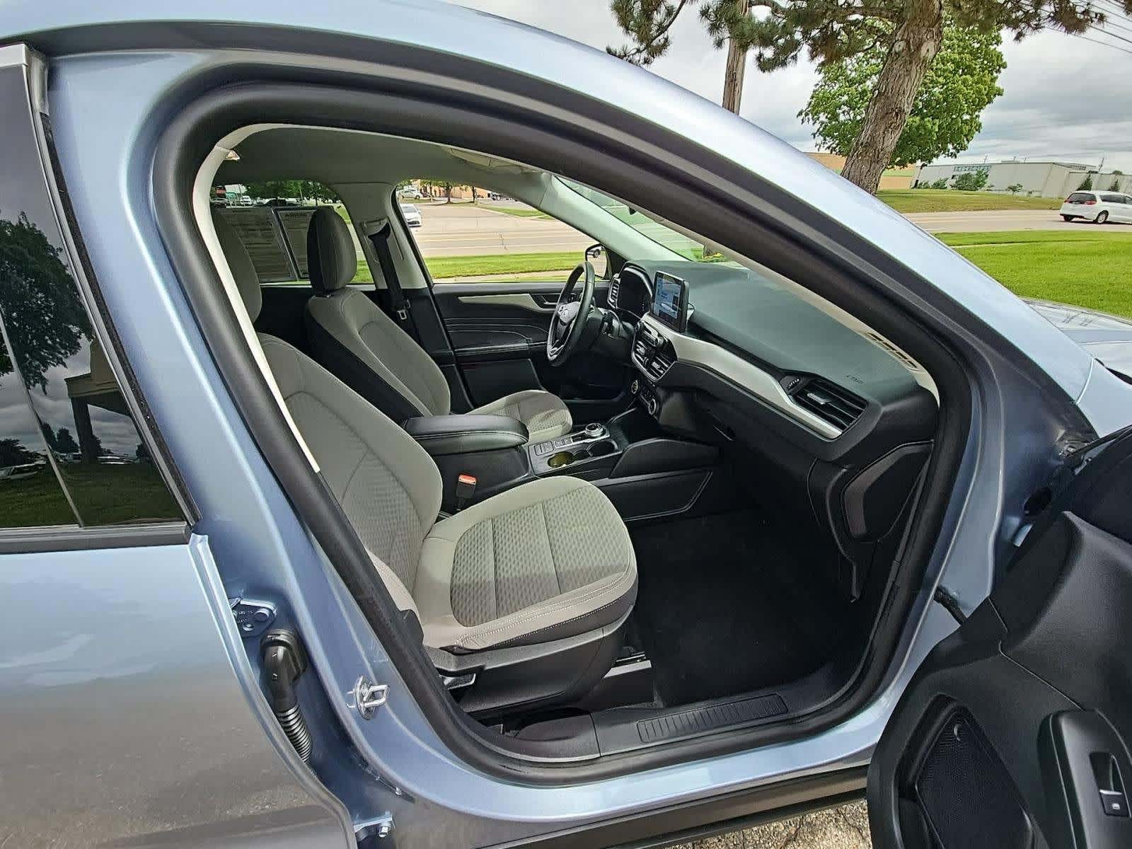 Thumbnail: 2022 Ford Escape - 14