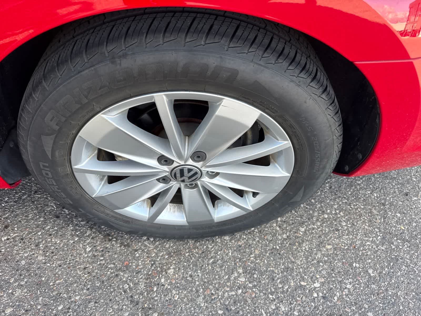 Thumbnail: 2015 Volkswagen Jetta - 10