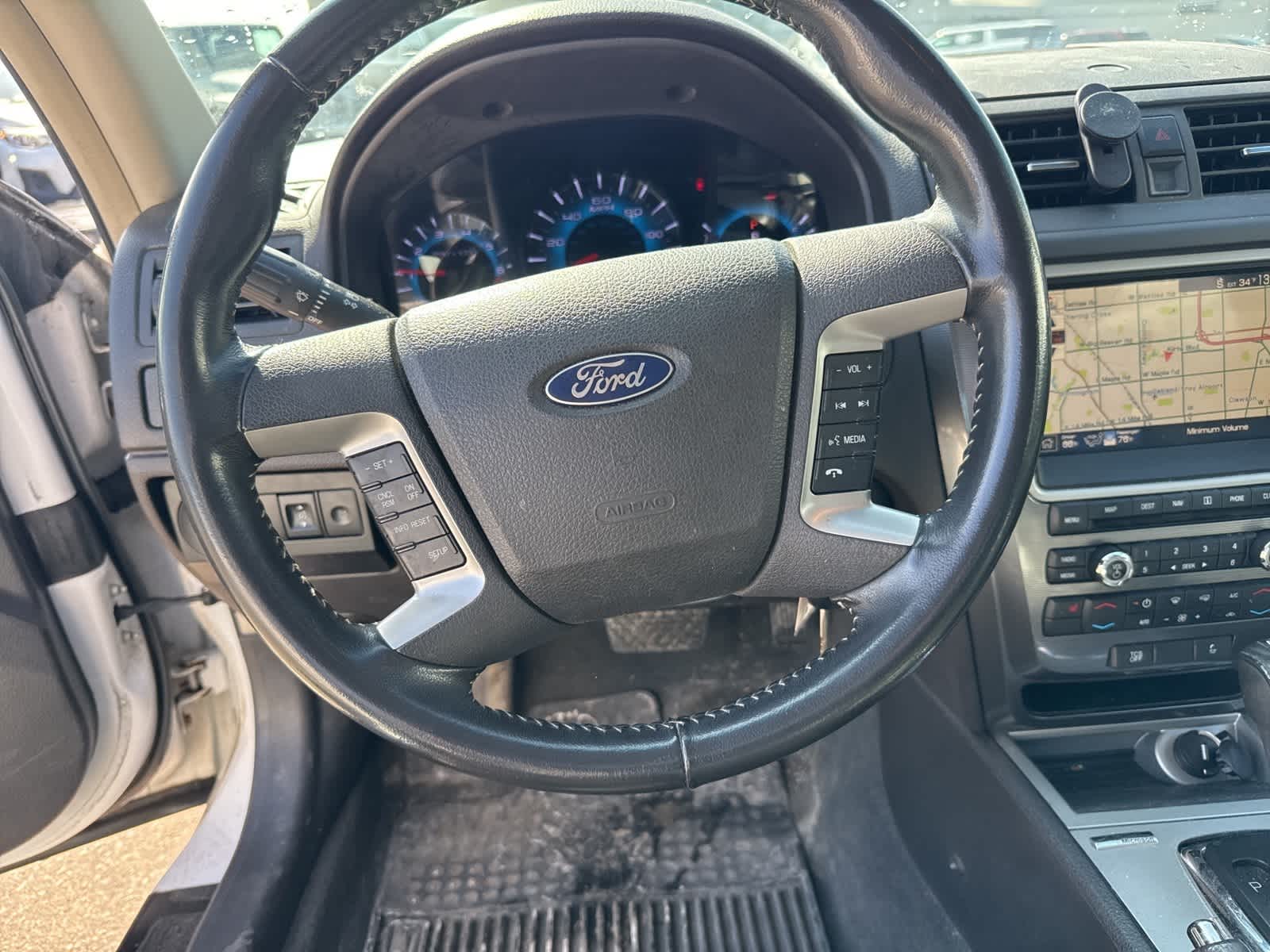 Thumbnail: 2011 Ford Fusion - 19