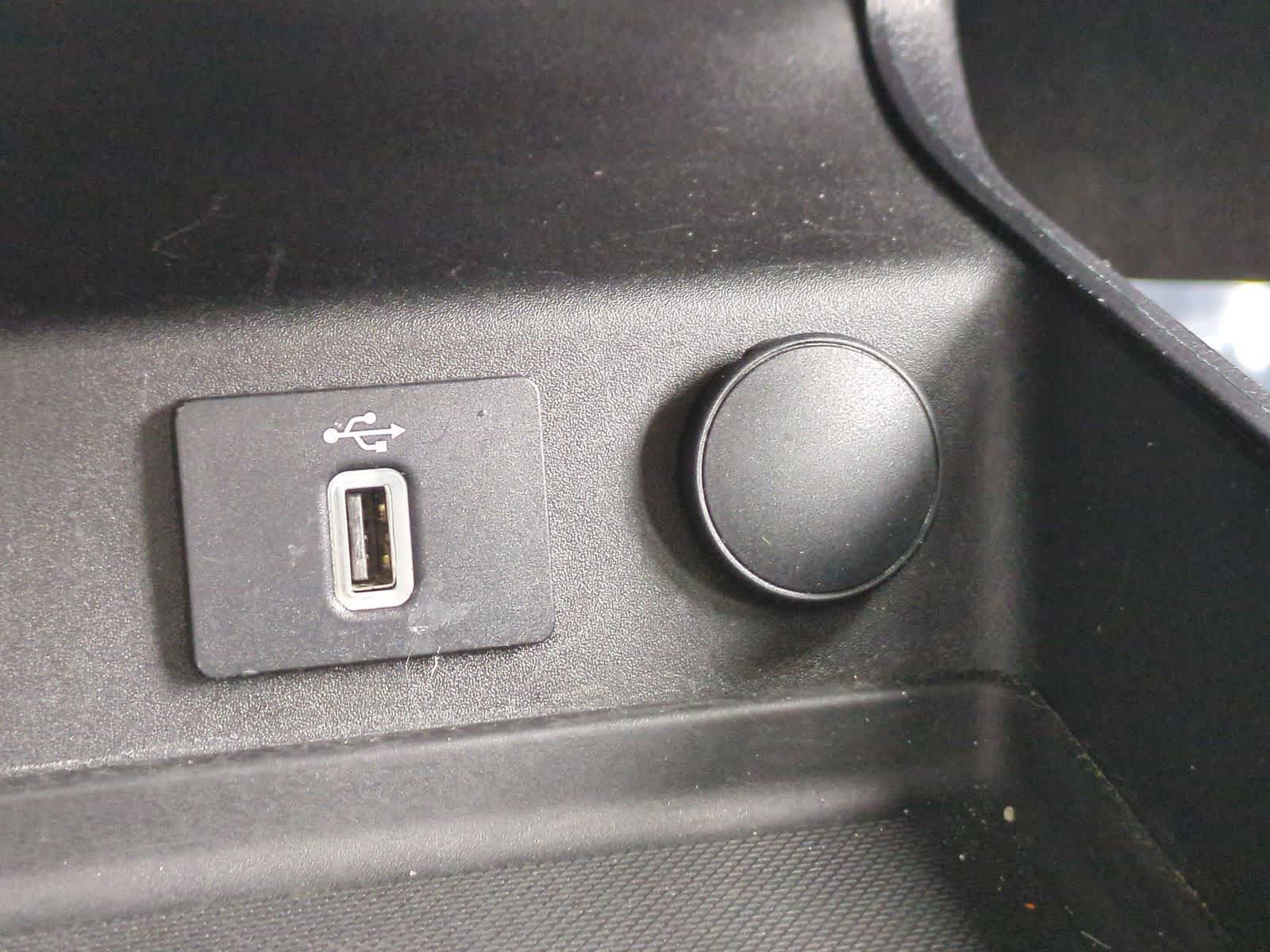 Thumbnail: 2017 Ford Fusion - 30