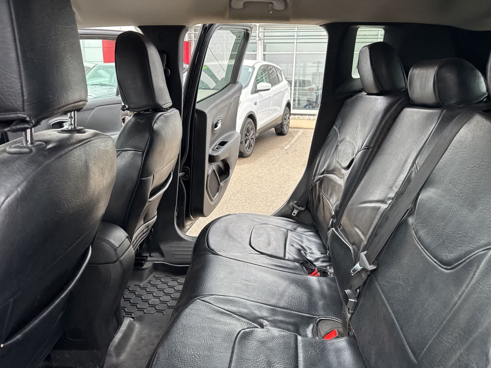 Thumbnail: 2017 Jeep Renegade - 17