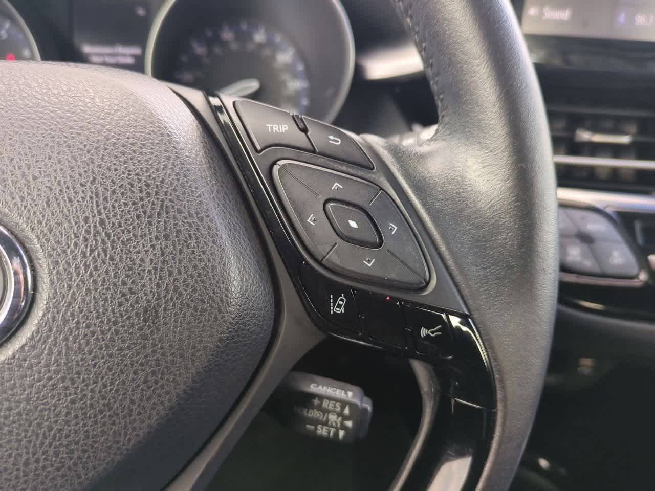 Thumbnail: 2021 Toyota C-HR - 23