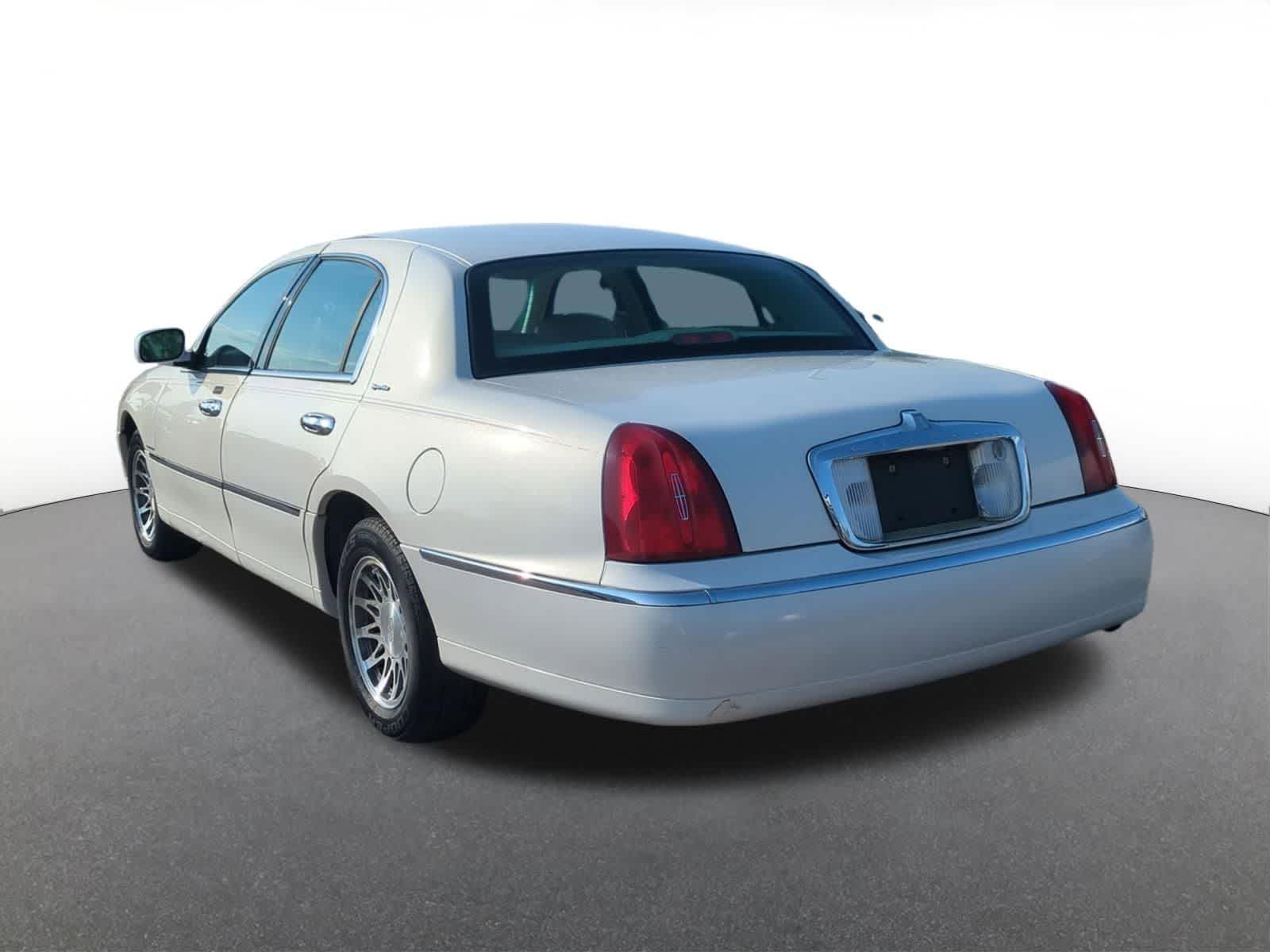 Thumbnail: 2000 Lincoln Town Car - 4