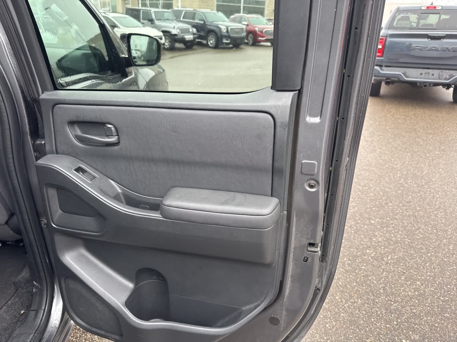 Thumbnail: 2022 Nissan Frontier - 24