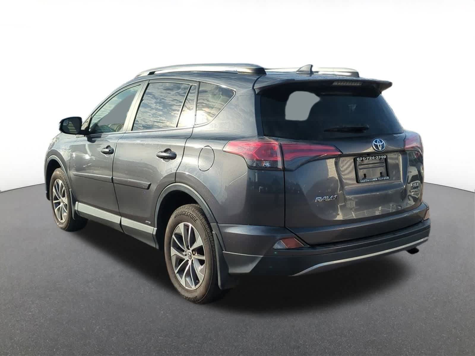 Thumbnail: 2018 Toyota RAV4 - 4