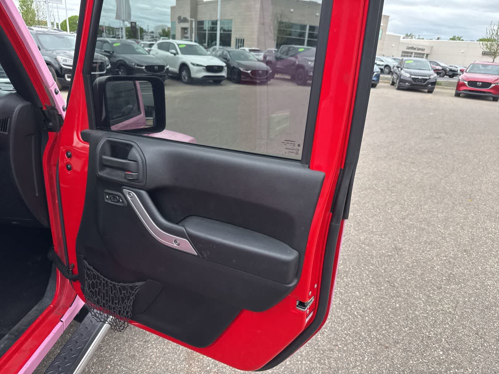 Thumbnail: 2015 Jeep Wrangler - 23
