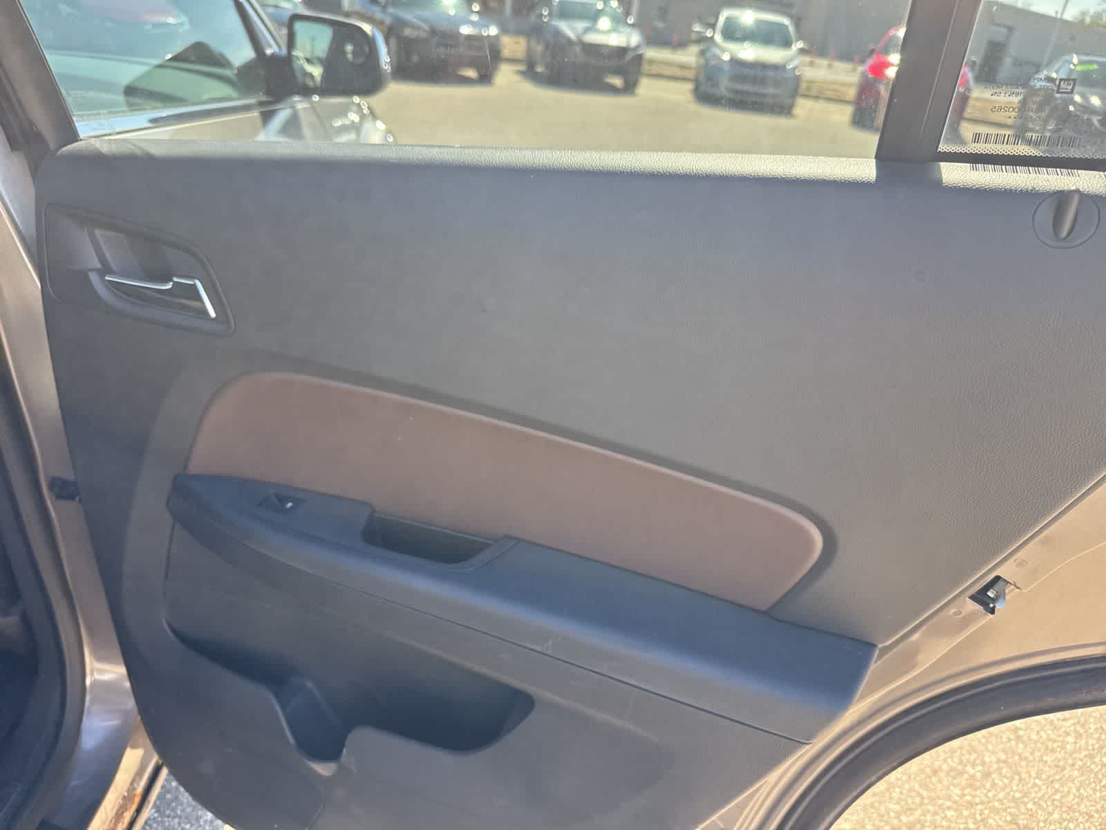 Thumbnail: 2011 Chevrolet Equinox - 26