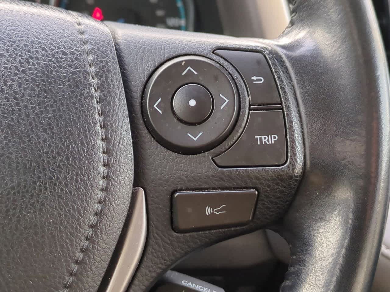 Thumbnail: 2018 Toyota RAV4 - 25