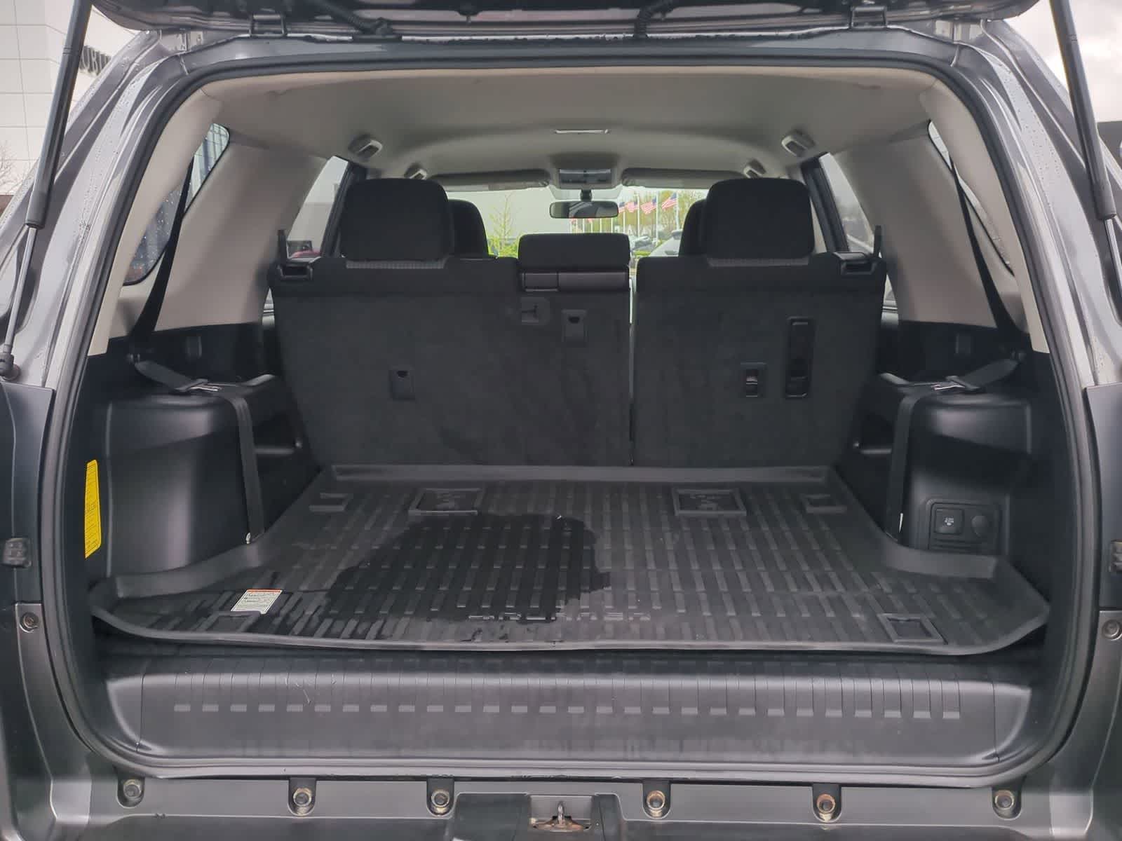 Thumbnail: 2014 Toyota 4Runner - 31