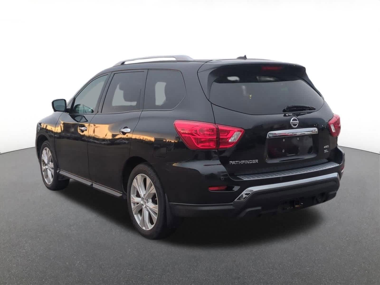 Thumbnail: 2018 Nissan Pathfinder - 4